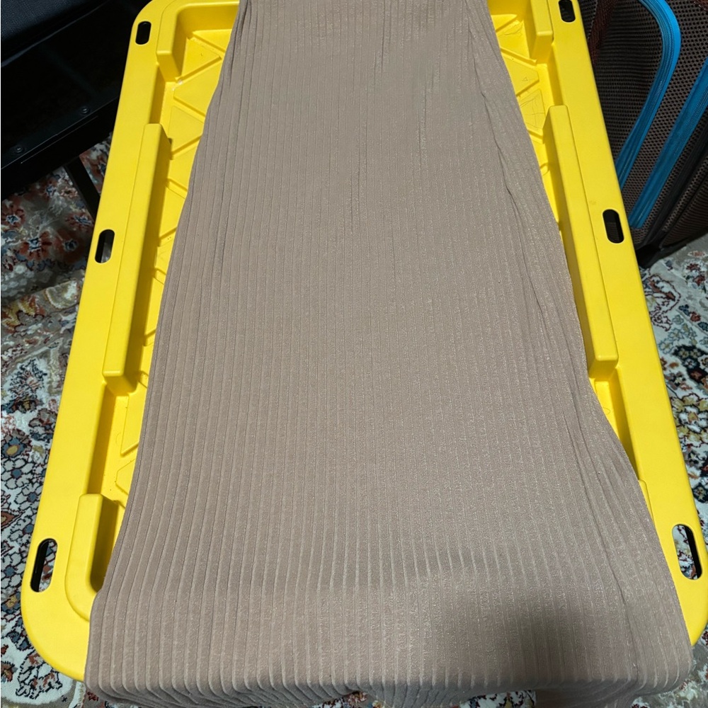 Chic Tan Ribbed Skirt